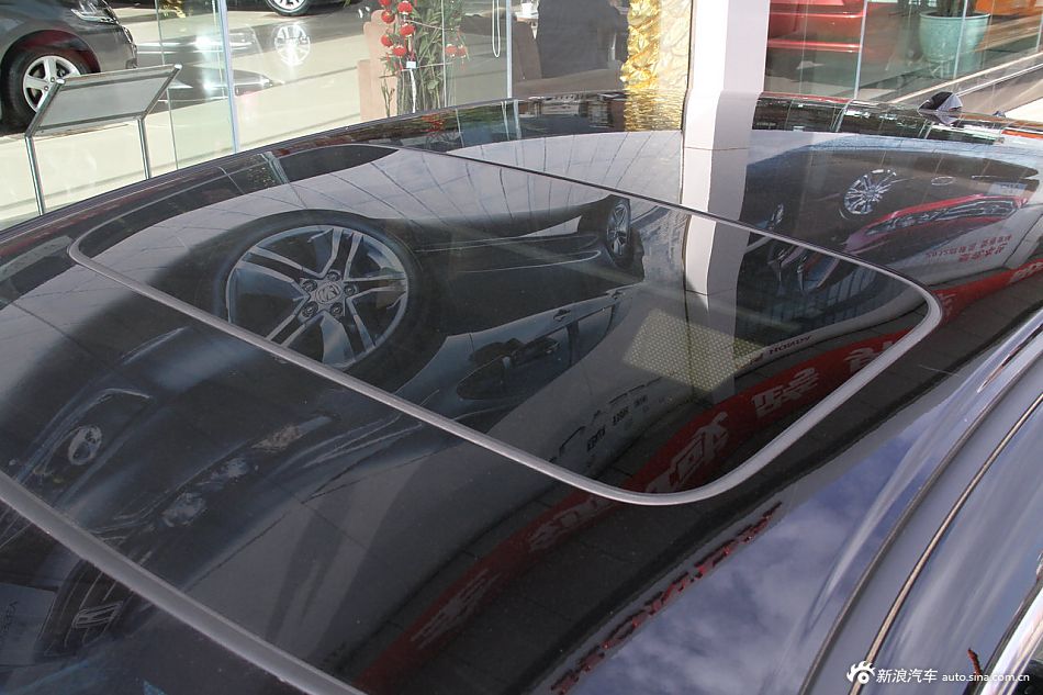 2012款歌诗图到店实拍