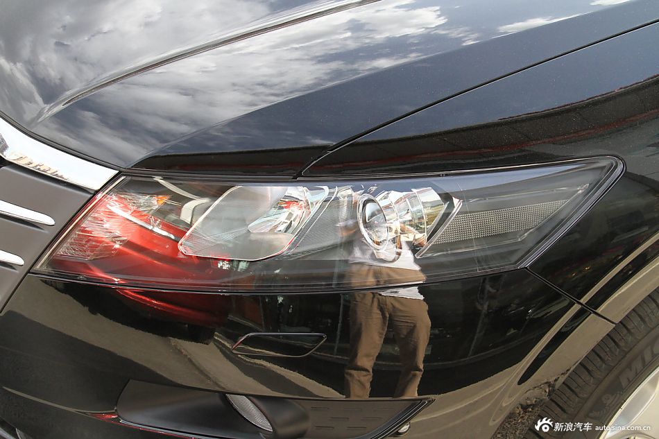 2012款歌诗图到店实拍