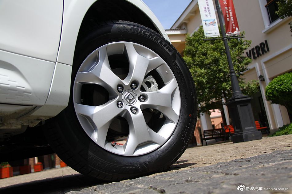 歌诗图2.4L尊享版