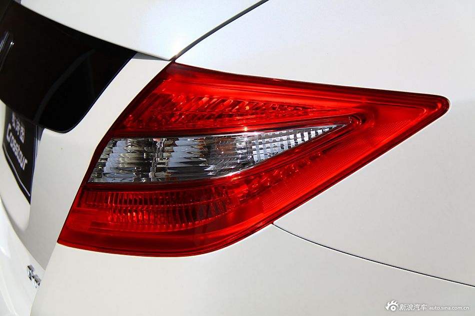 歌诗图2.4L尊享版