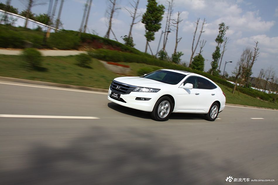 歌诗图2.4L尊享版