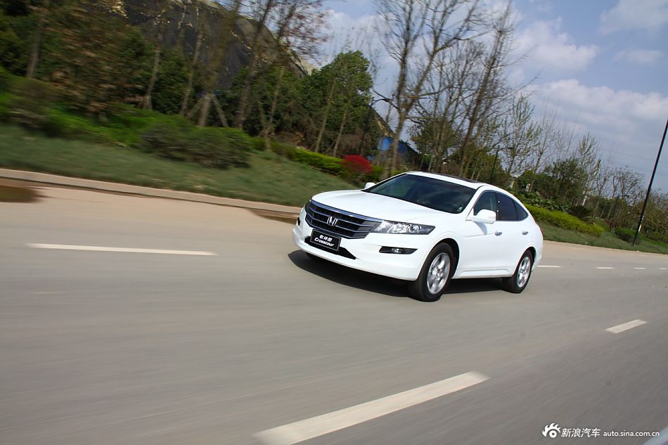 歌诗图2.4L尊享版