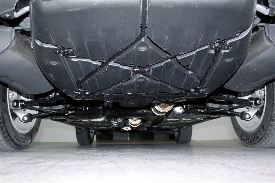 2012款歌诗图2.4L自动豪华版