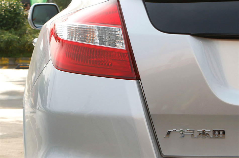 2012款歌诗图2.4L自动豪华版