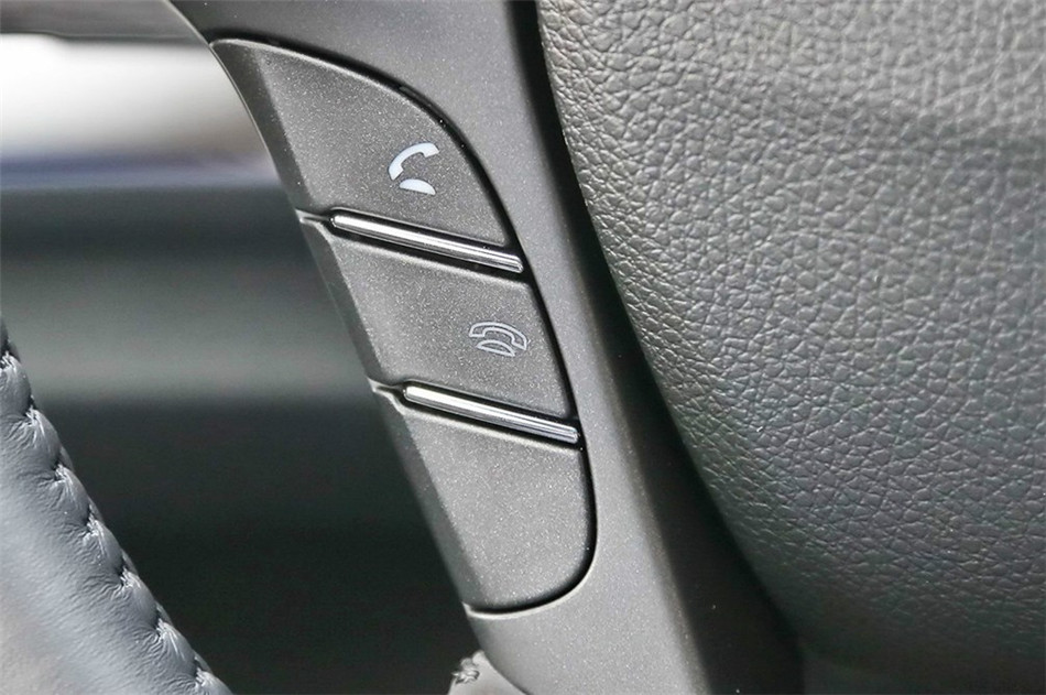 2014款 2.4L AT 豪华导航版 内饰