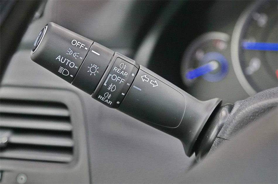 2014款 2.4L AT 豪华导航版 内饰