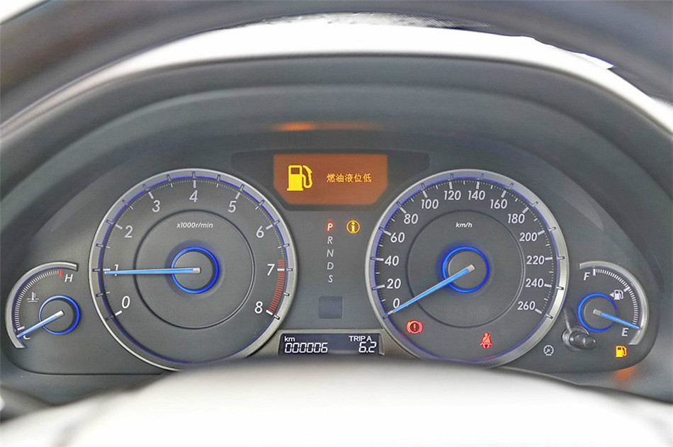 2014款 2.4L AT 豪华导航版 内饰