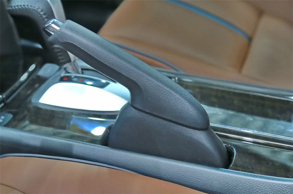 2014款 2.4L AT 豪华导航版 内饰