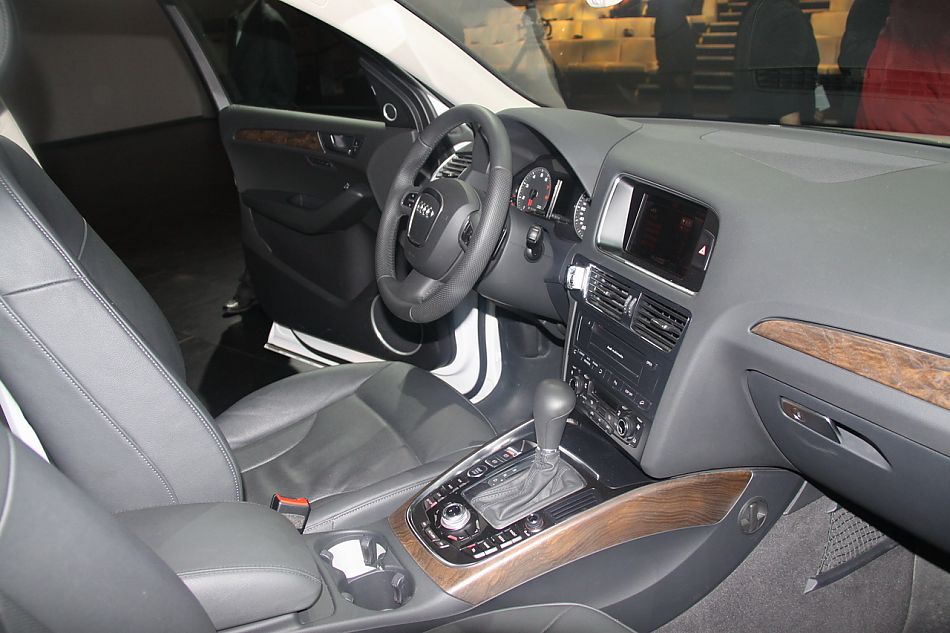 国产Q5内饰图片