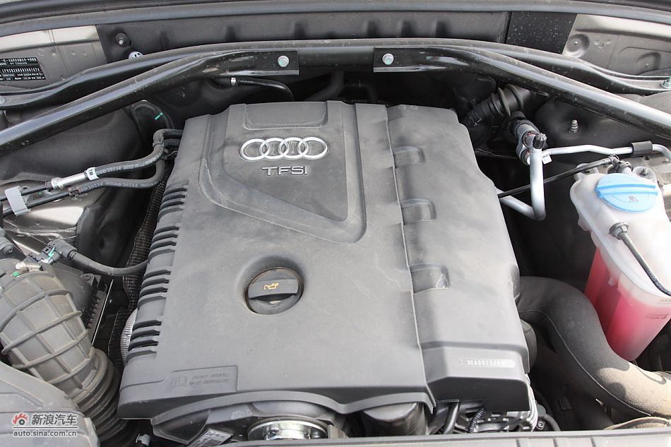 发动机、后备箱及悬挂