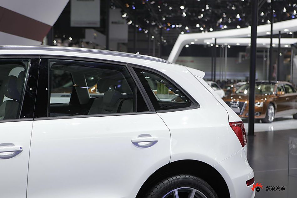 奥迪Q5 3.2 quattro