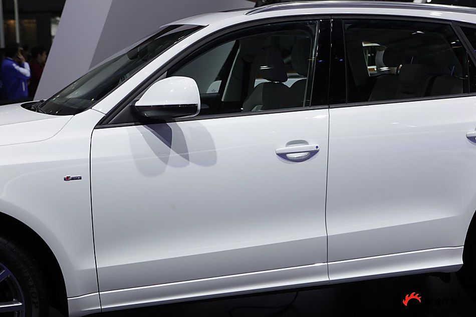 奥迪Q5 3.2 quattro