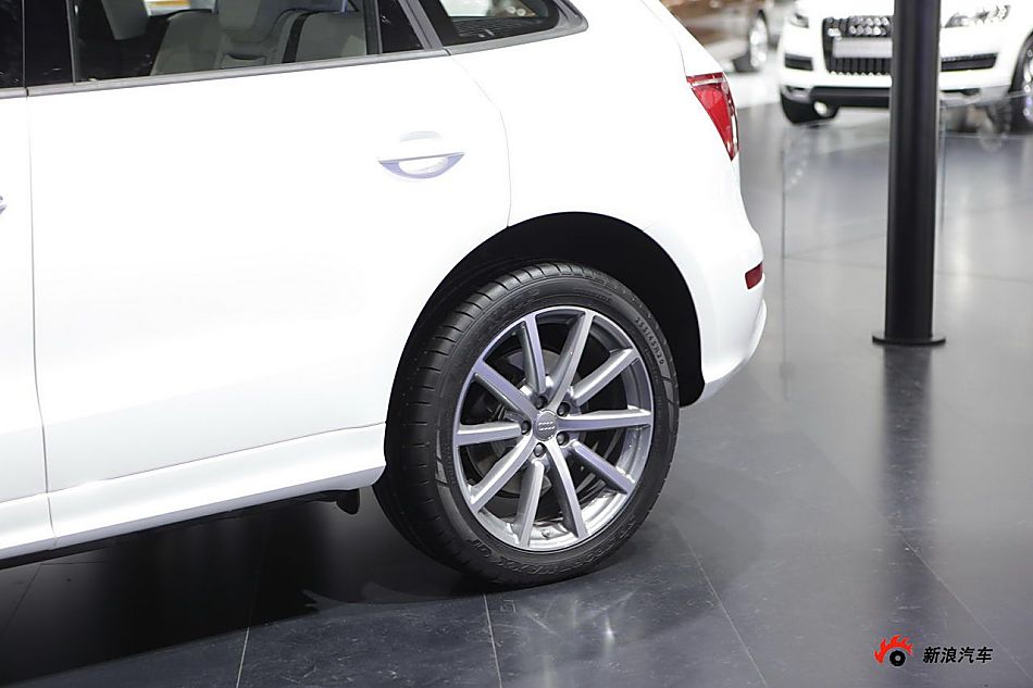 奥迪Q5 3.2 quattro