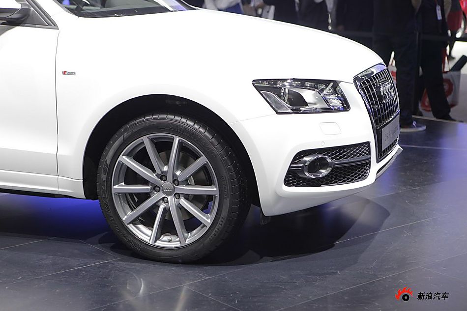 奥迪Q5 3.2 quattro