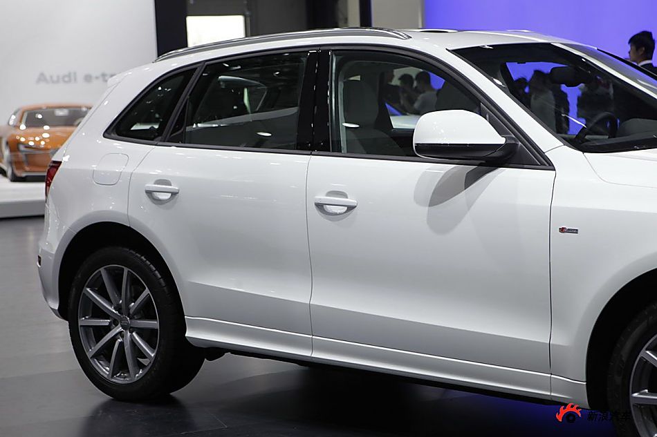 奥迪Q5 3.2 quattro