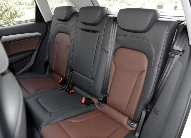 2016款 40 TFSI 技术型 座椅空间