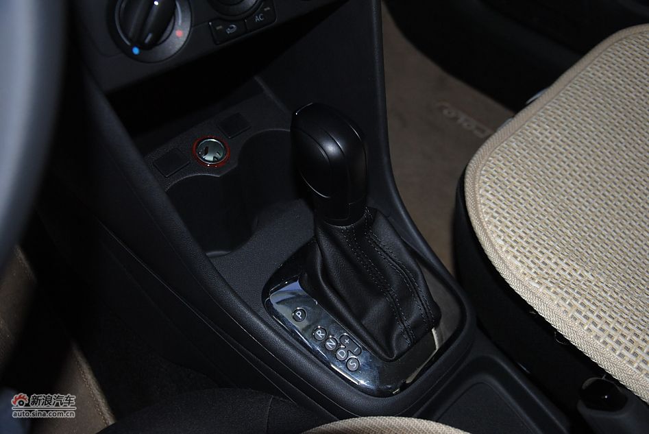 2011款POLO致尚版1.4自动