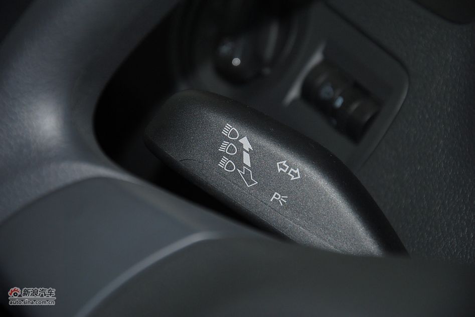 2011款POLO致尚版1.4自动