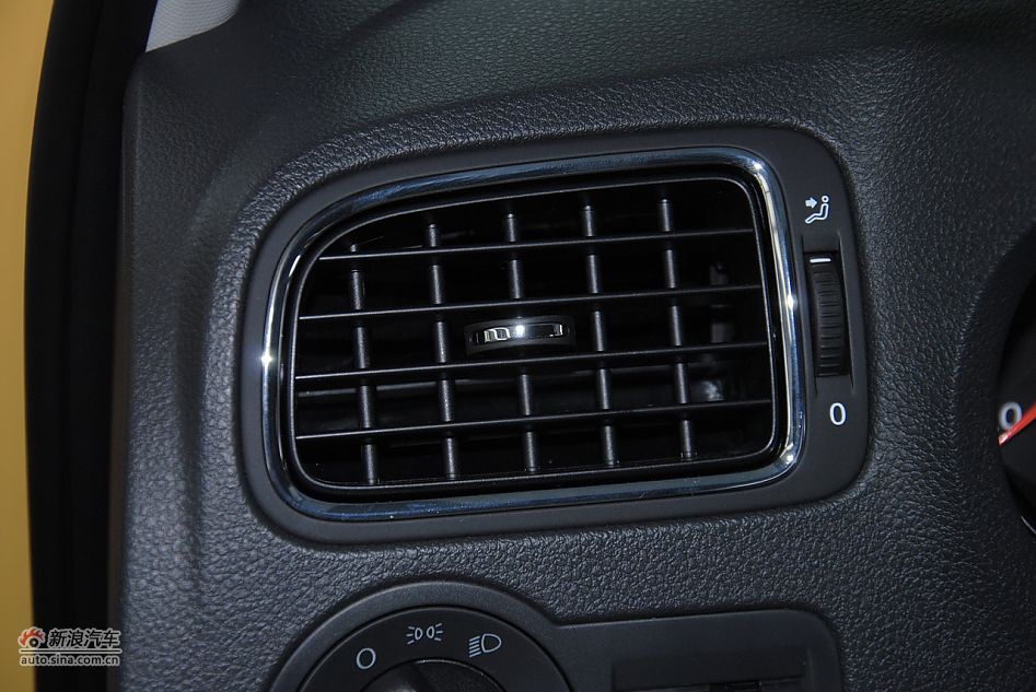 2011款POLO致尚版1.4自动