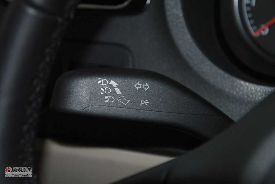 2011款POLO致酷版1.6自动