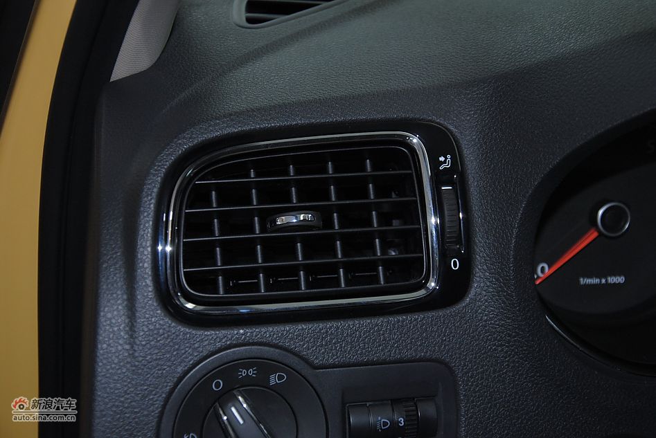 2011款POLO致酷版1.6自动