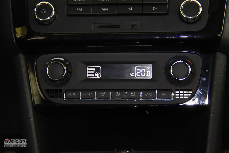 新POLO两厢1.4L致酷版