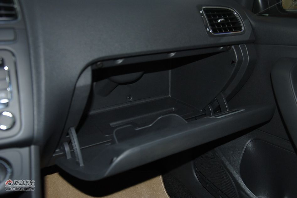 2011款POLO致尚版1.4自动