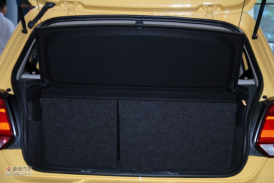 2011款POLO致酷版1.6自动