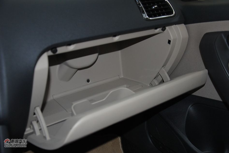 2011款POLO致酷版1.6自动