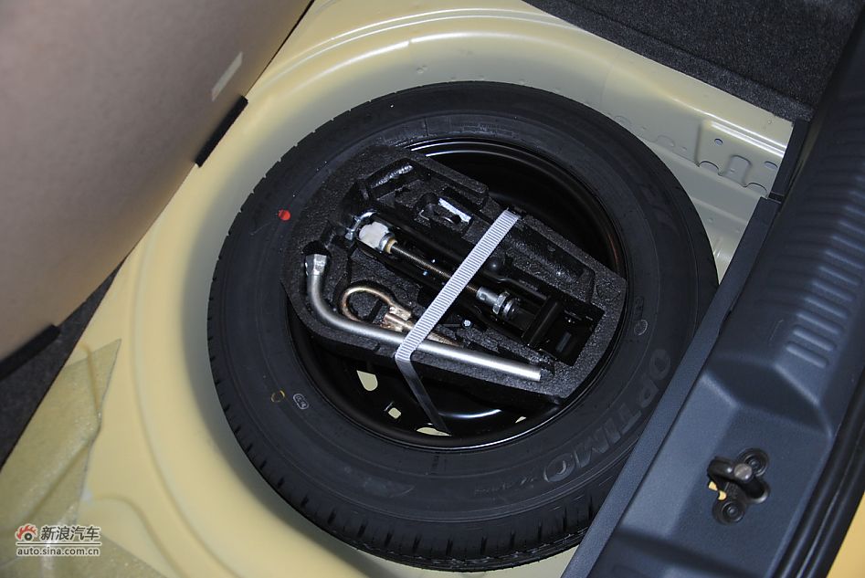 2011款POLO致尚版1.4自动