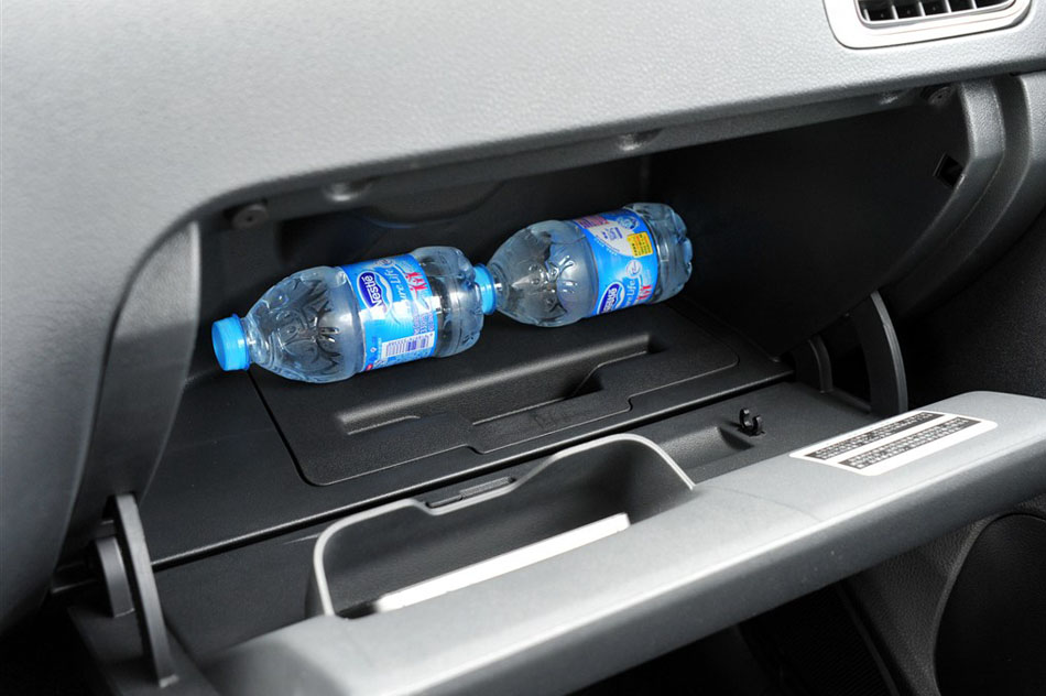 2014款 1.6L 自动豪华版 内饰