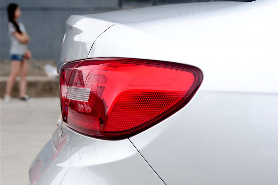 2014款 升级版 1.5T 手动时尚型 其他