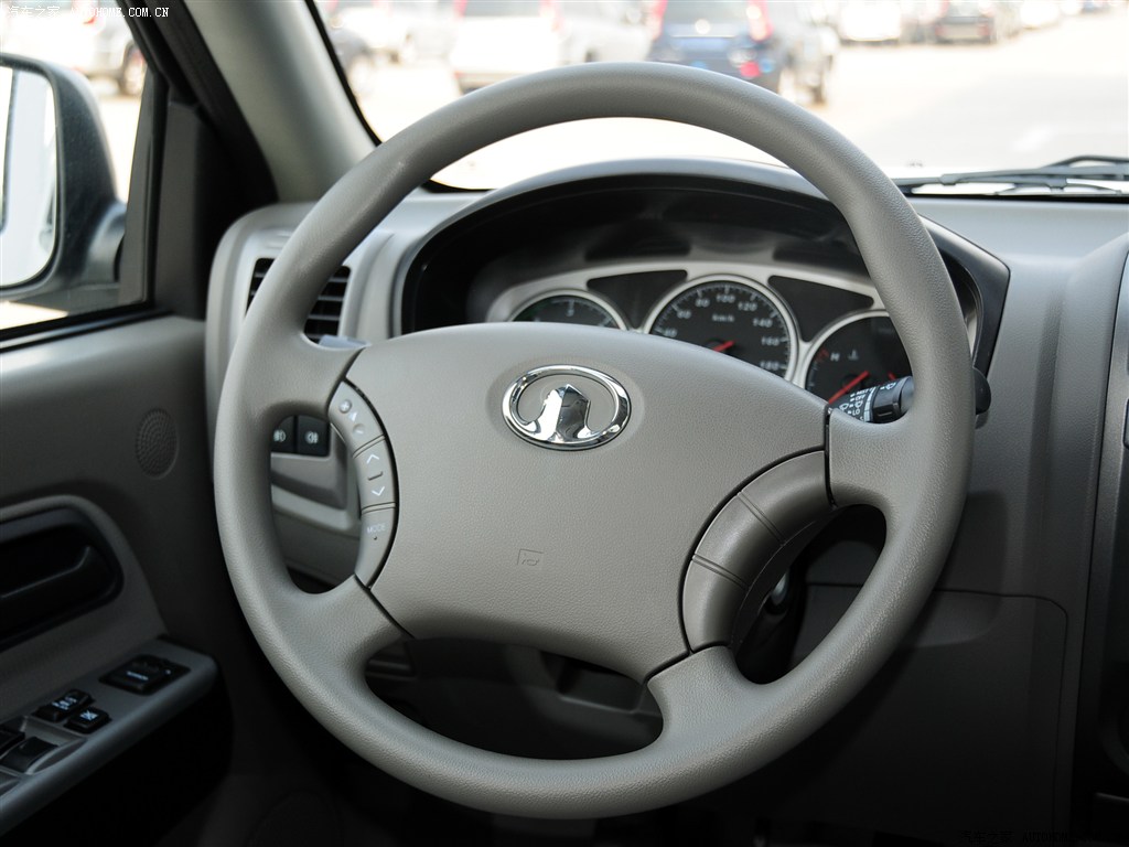 风骏5 2011款 2.8L MT 商务版精英型 内饰