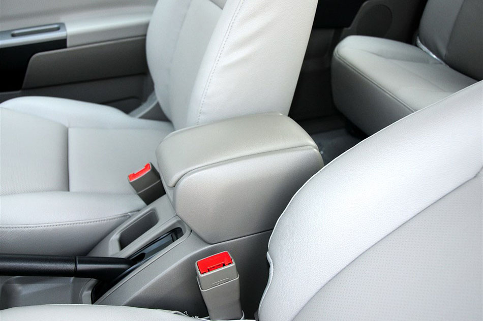 翥5 2011 2.8L MT 澫Ӣ ռ 