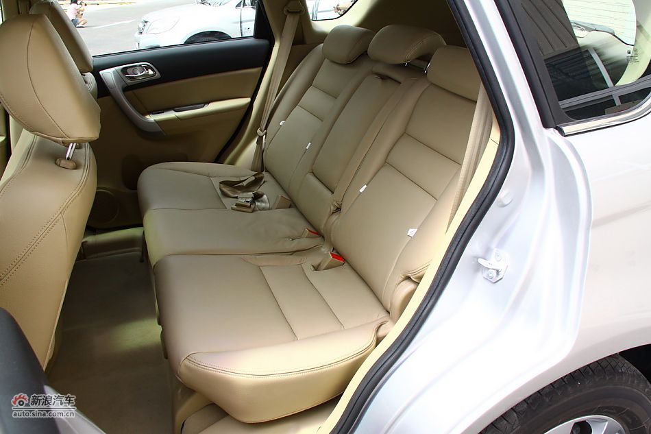 哈弗H6座椅空间