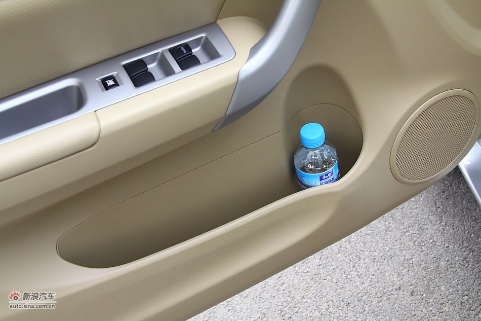 哈弗H6座椅空间