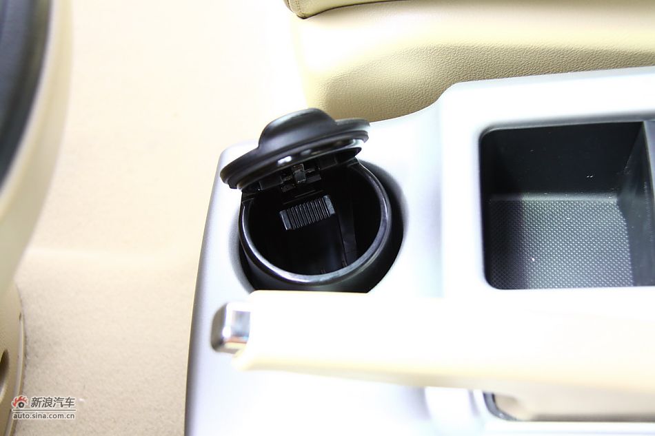 哈弗H6座椅空间