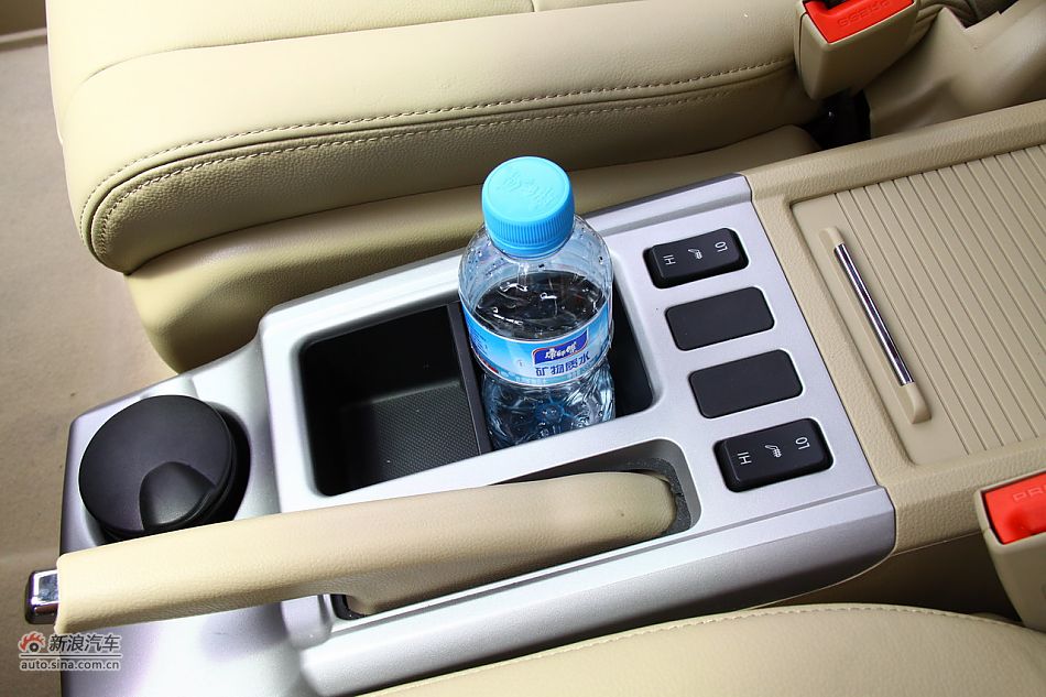 哈弗H6座椅空间