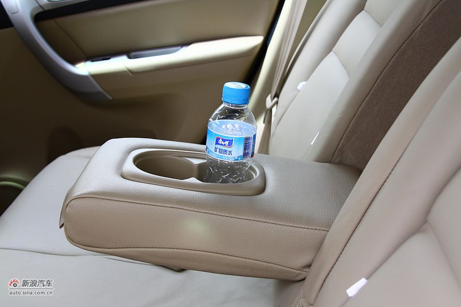 哈弗H6座椅空间