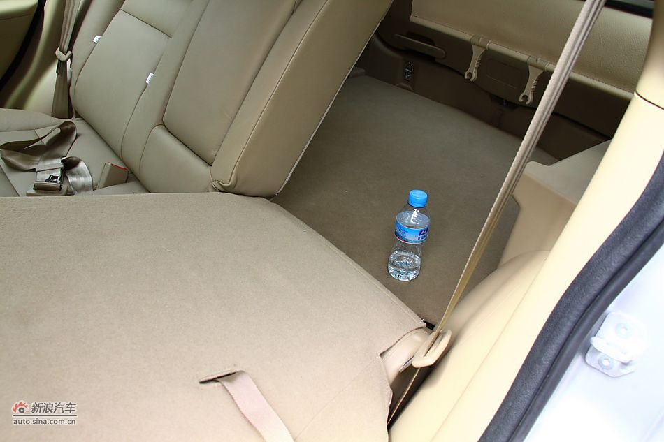 哈弗H6座椅空间