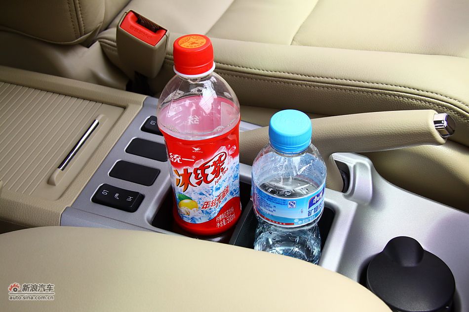 哈弗H6座椅空间
