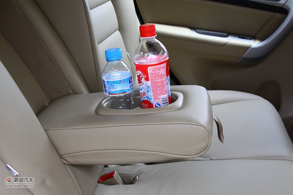 哈弗H6座椅空间