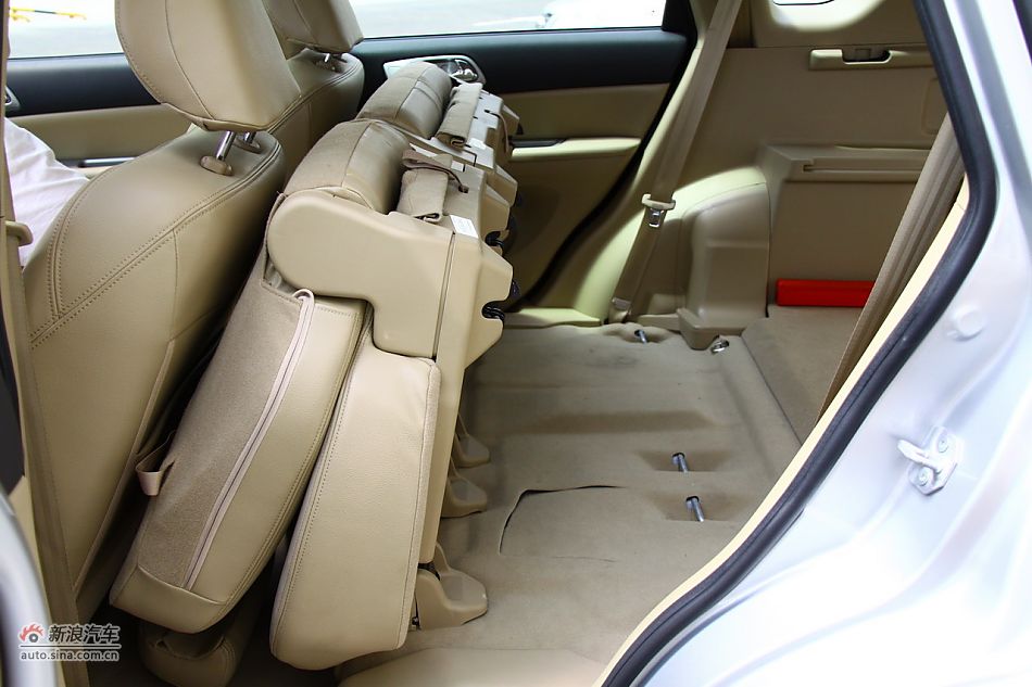 哈弗H6座椅空间