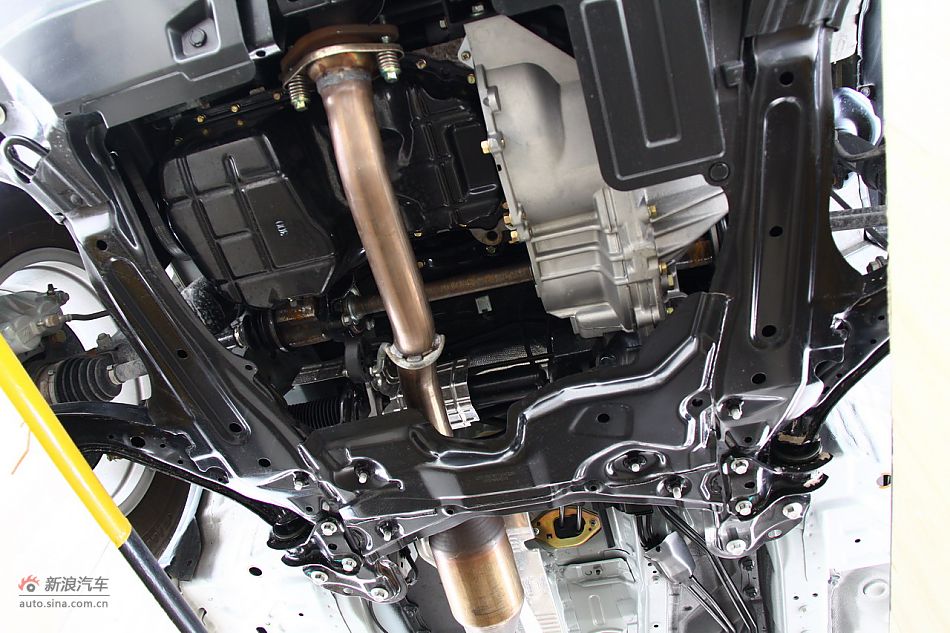 哈弗H6引擎底盘