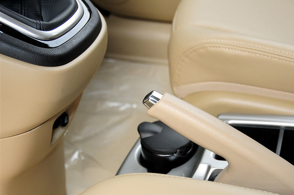 2013款1.5T 手动四驱精英型 外观