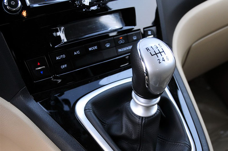 2013款1.5T 手动四驱精英型 外观