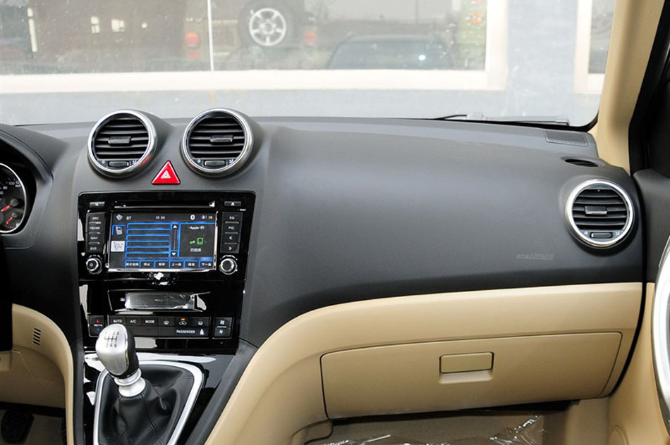 2013款1.5T 手动四驱精英型 外观