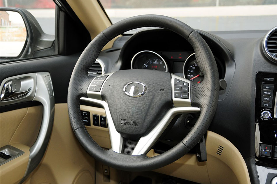 2013款1.5T 手动四驱精英型 外观