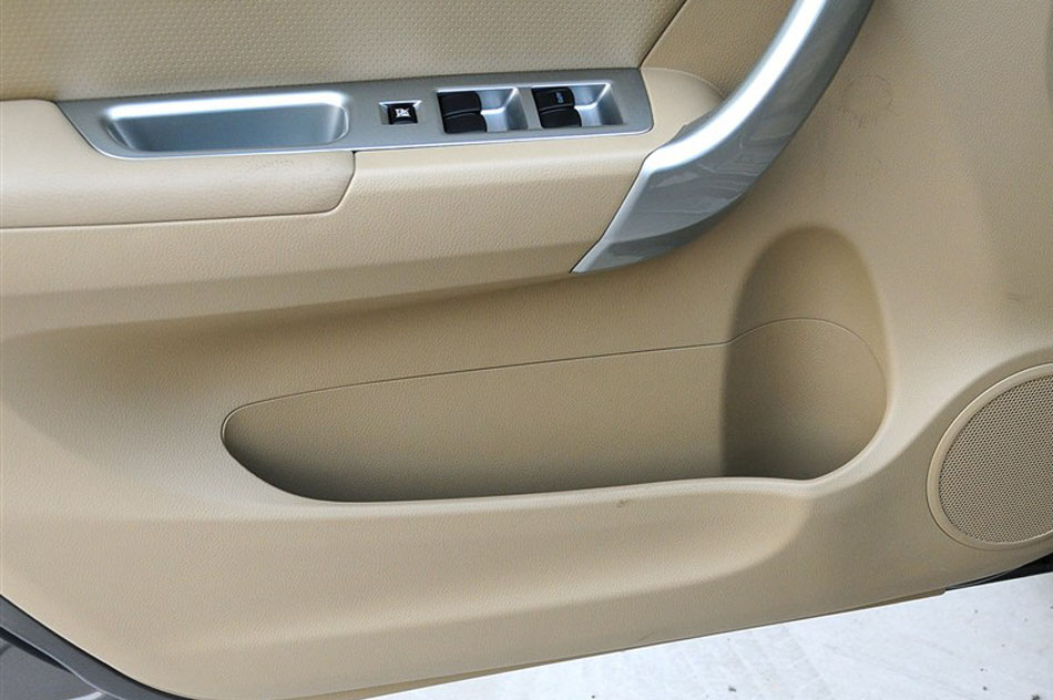 2013款1.5T 手动四驱精英型 内饰