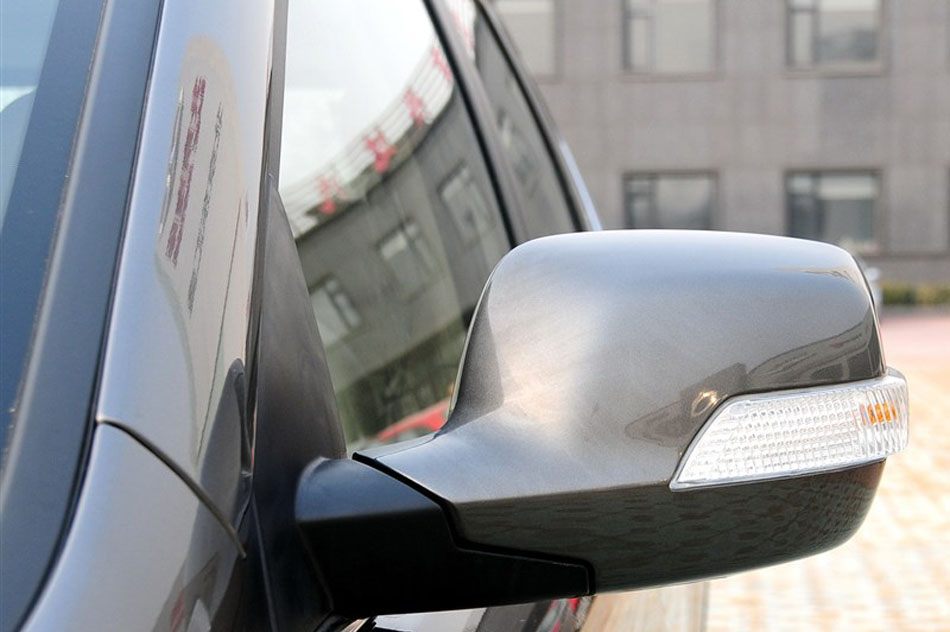 2013款1.5T 手动四驱精英型 细节